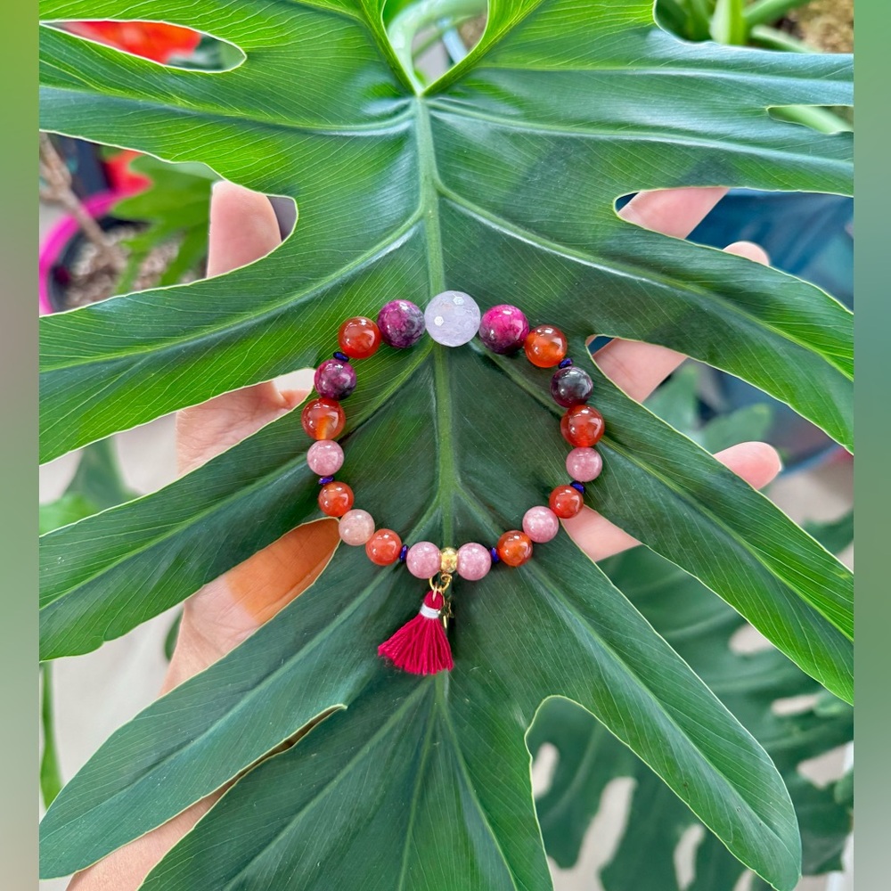 Amethyst, Jasper, Carnelian & Agate Bracelet (one)